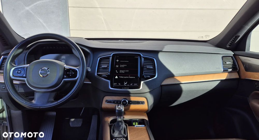 Volvo XC 90 T6 AWD Geartronic Momentum - 9