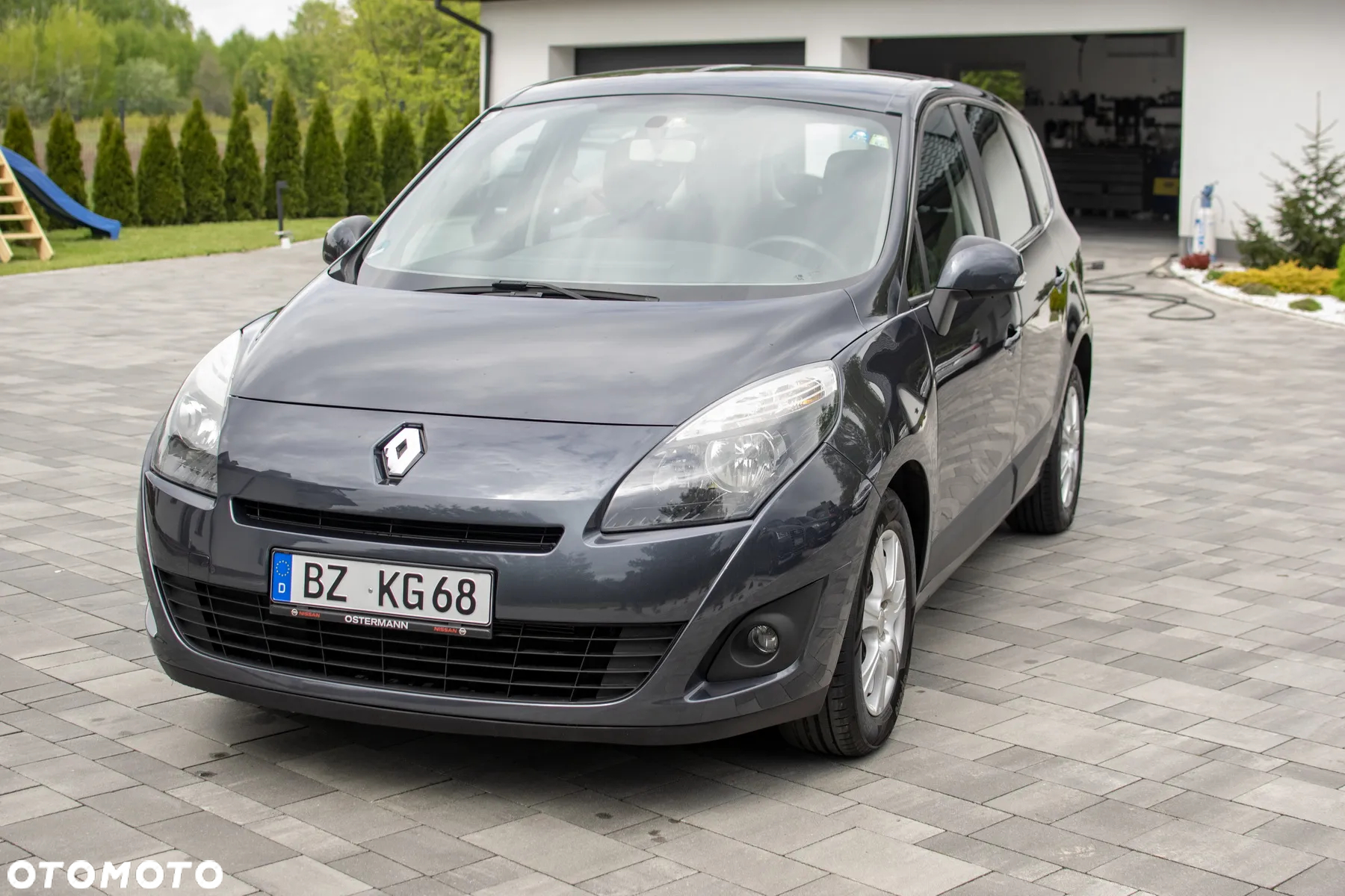 Renault Grand Scenic - 27
