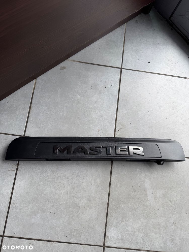 Listwa podświetlenia tablicy z kamerą cofania Renault Master IV 19- 284429232R 265126583R - 1