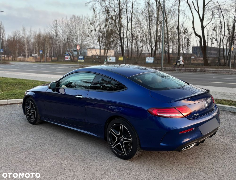 Mercedes-Benz Klasa C 300 Coupe 4Matic 9G-TRONIC AMG Line - 7