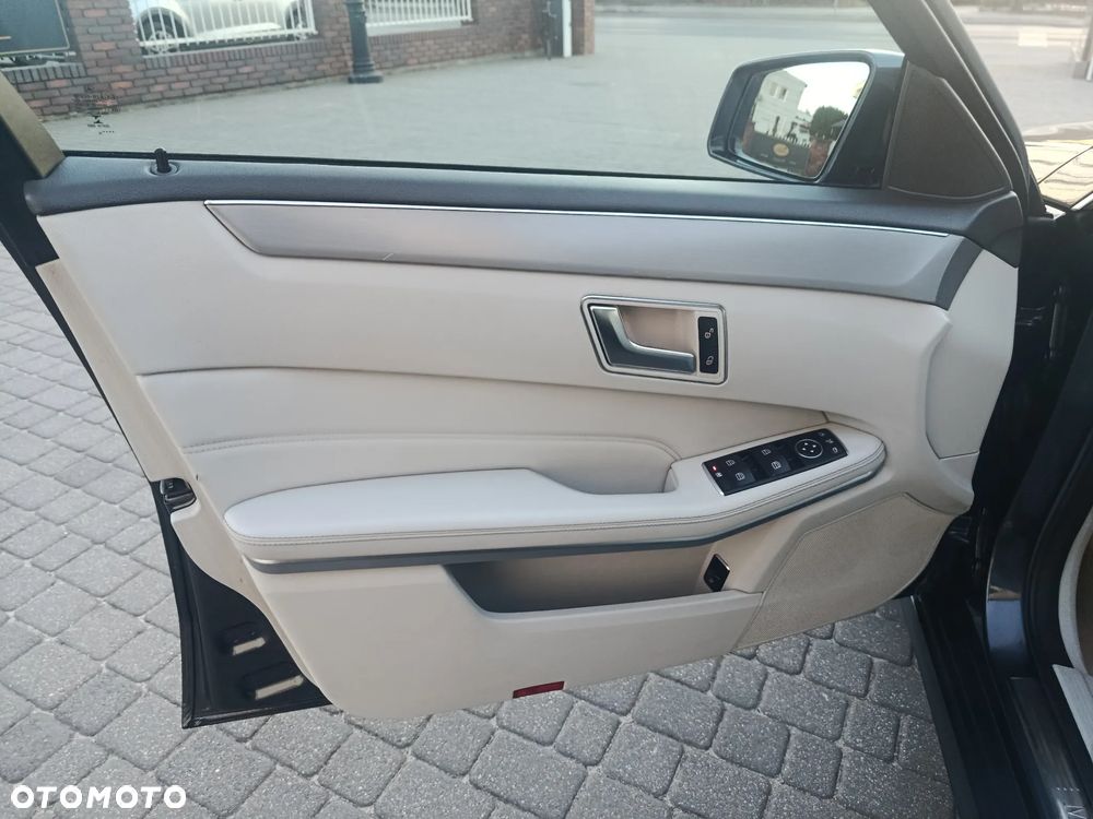 Mercedes-Benz Klasa E 220 CDI BlueEff - 20