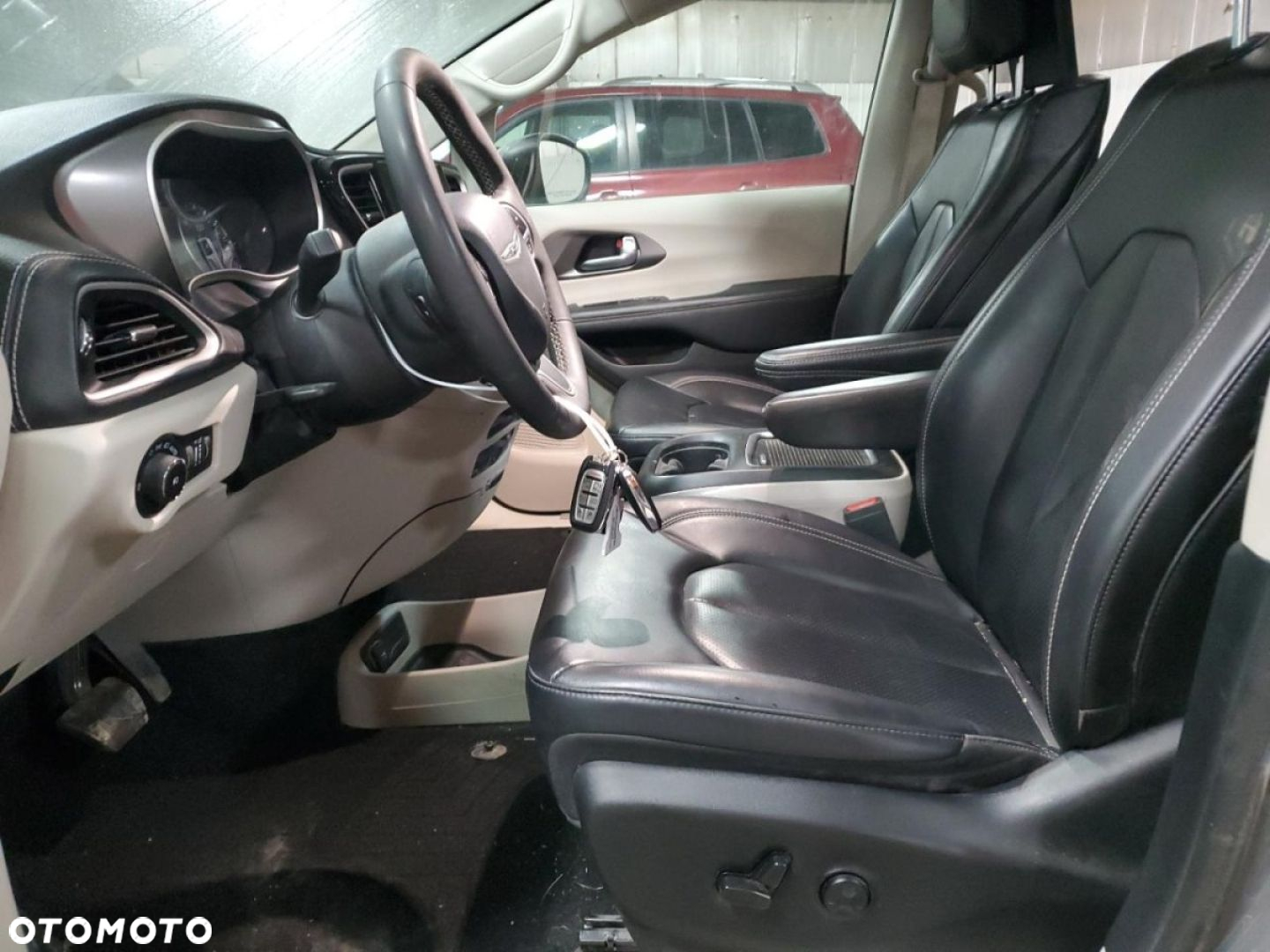 Chrysler Pacifica - 7