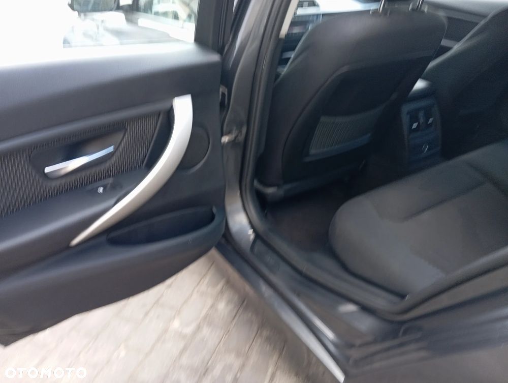 BMW Seria 3 320d DPF - 20
