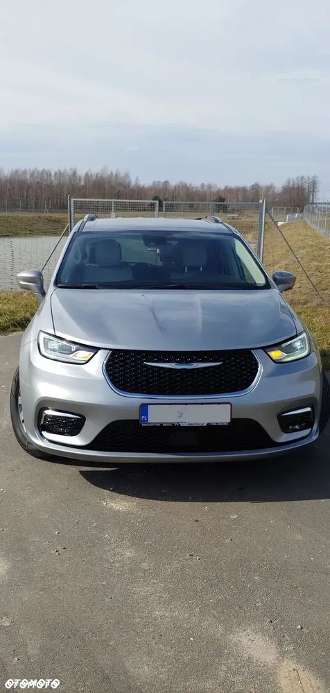 Chrysler Pacifica - 2