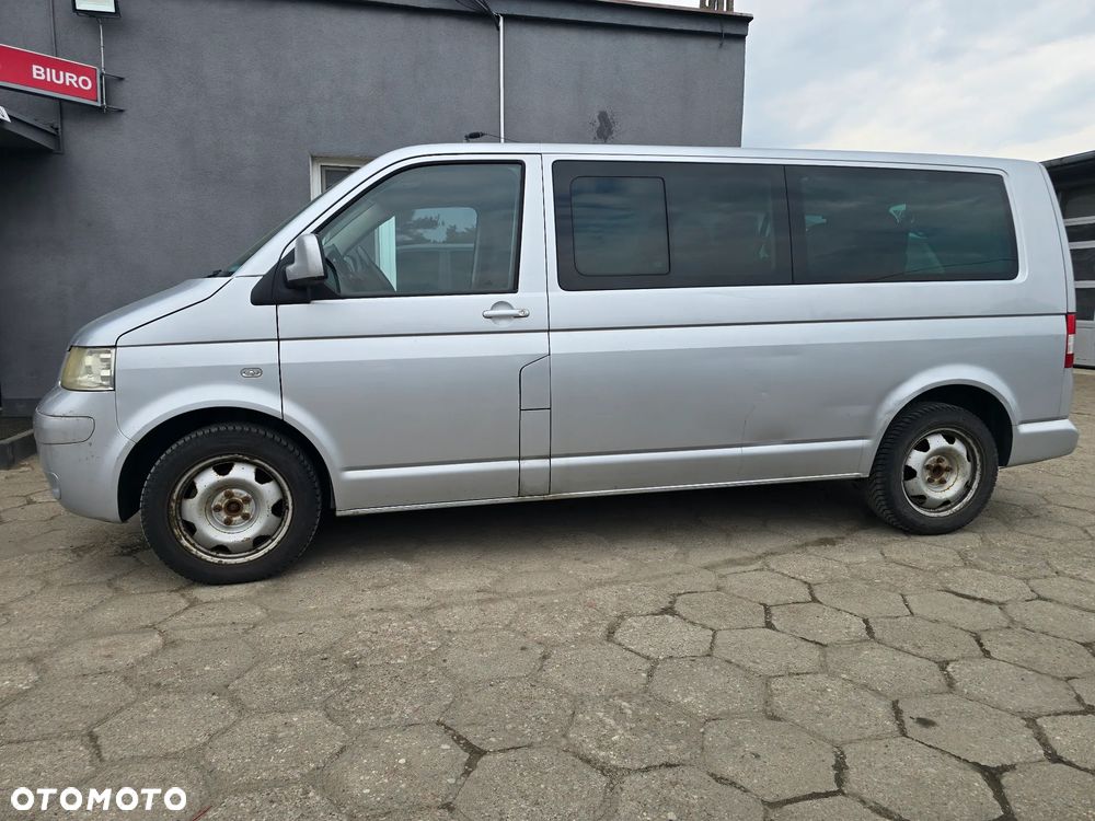 Volkswagen Caravelle - 2