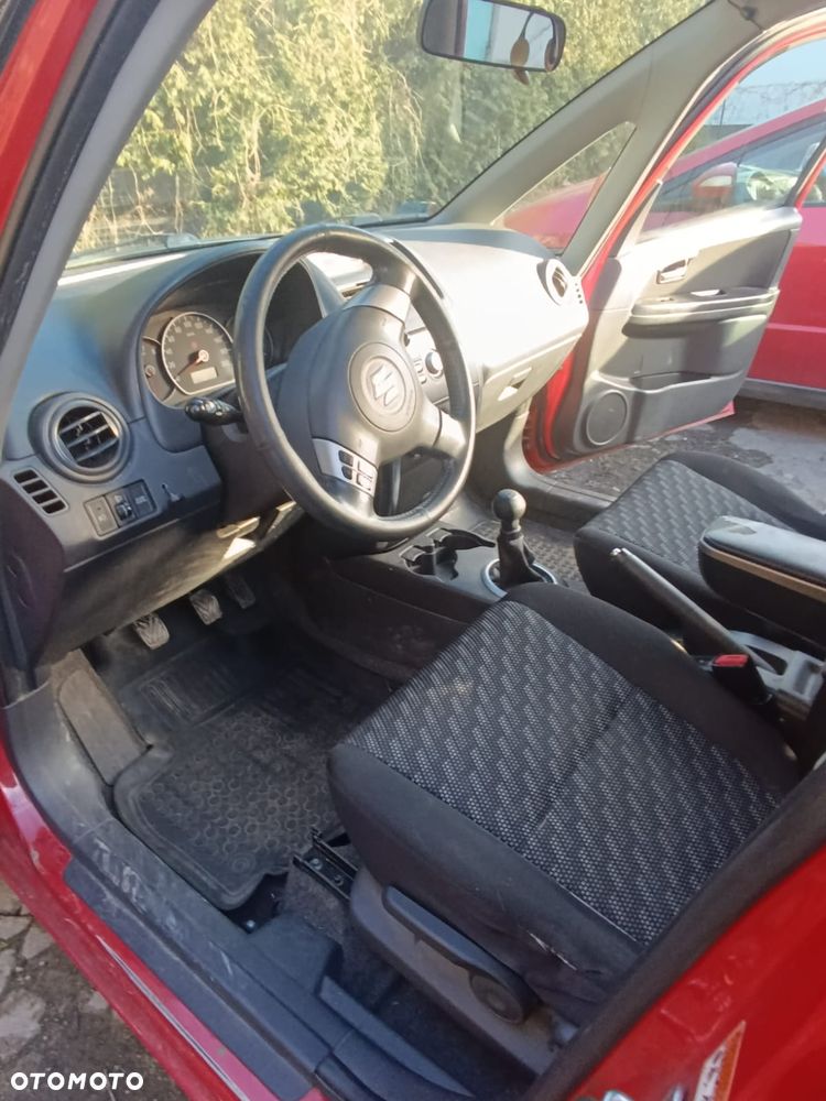 Suzuki SX4 - 5