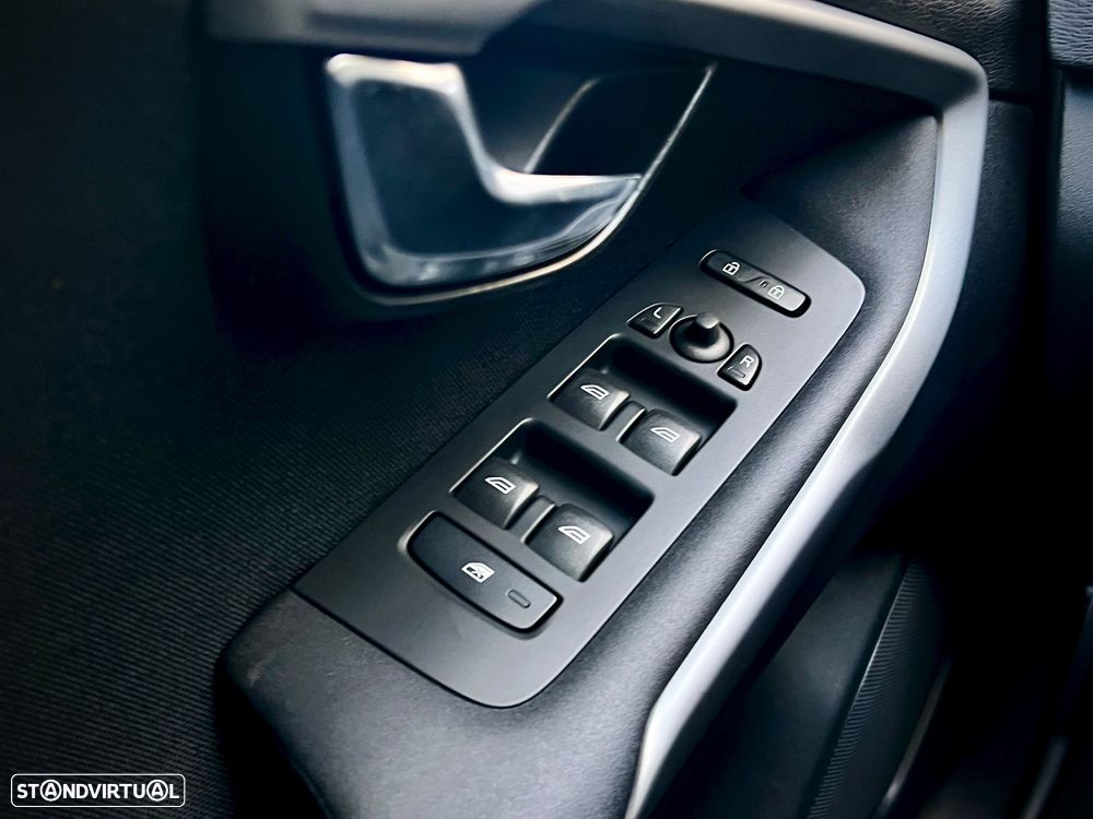 Volvo V40 2.0 D2 Momentum - 16