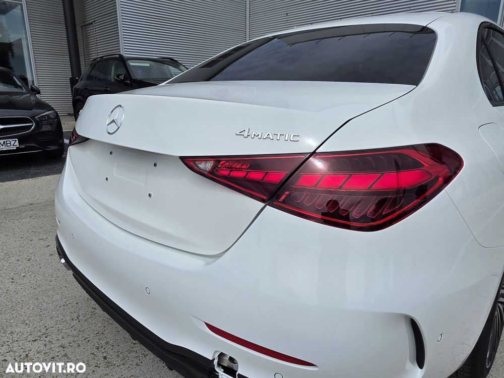 Mercedes-Benz C 300 MHEV 4MATIC - 11