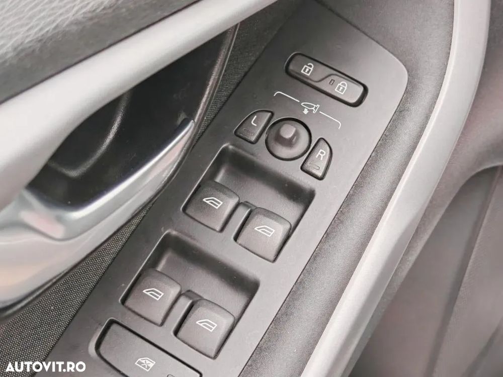 Volvo V40 Cross Country D2 Geartronic Summum - 22