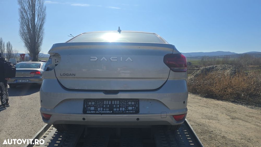 Dacia Logan TCe 90 MT6 Prestige+ - 9