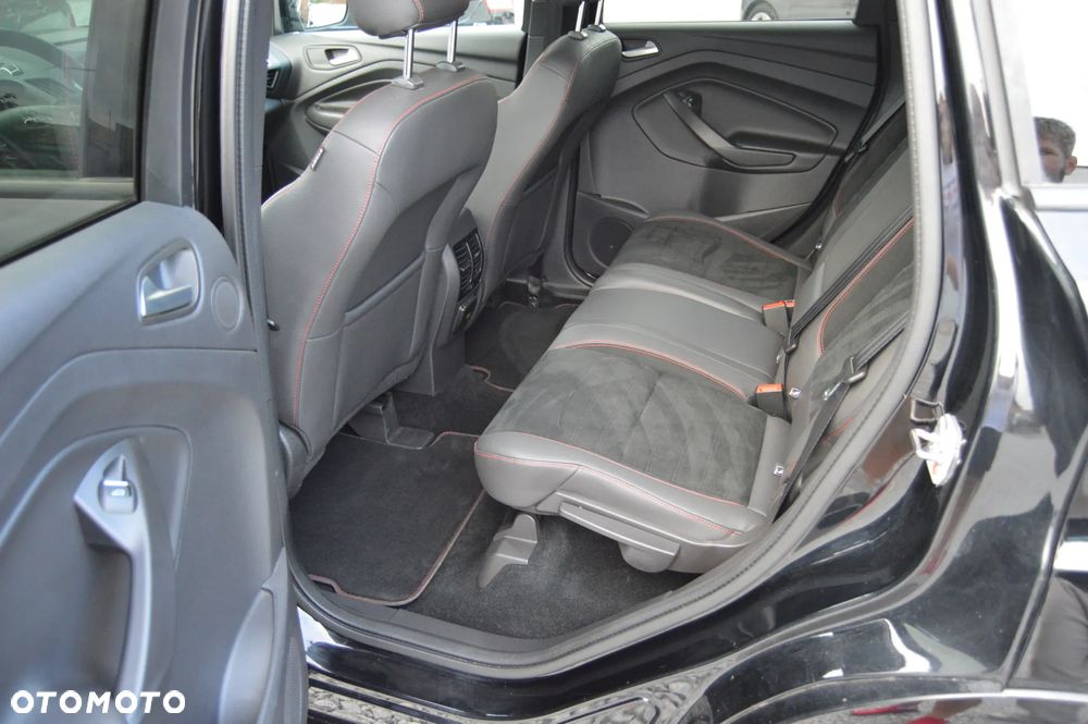 Ford Kuga 2.0 TDCi 4x4 ST-Line - 30