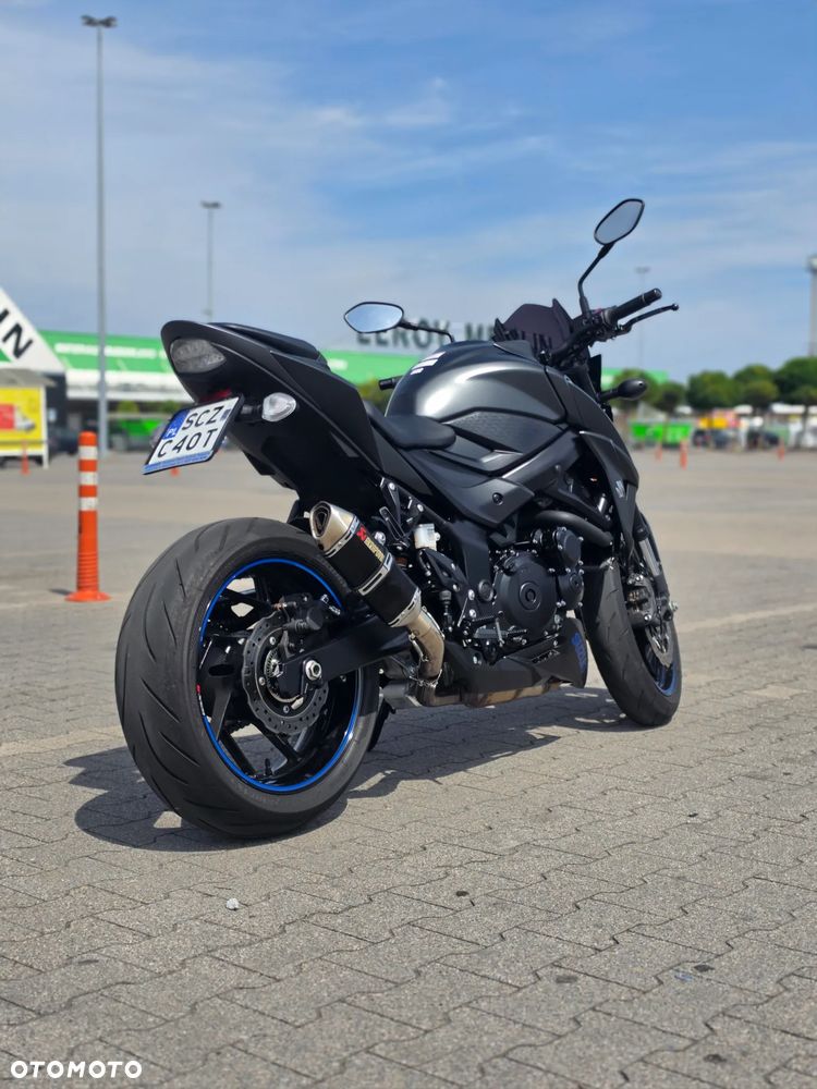 Suzuki GSX - 5