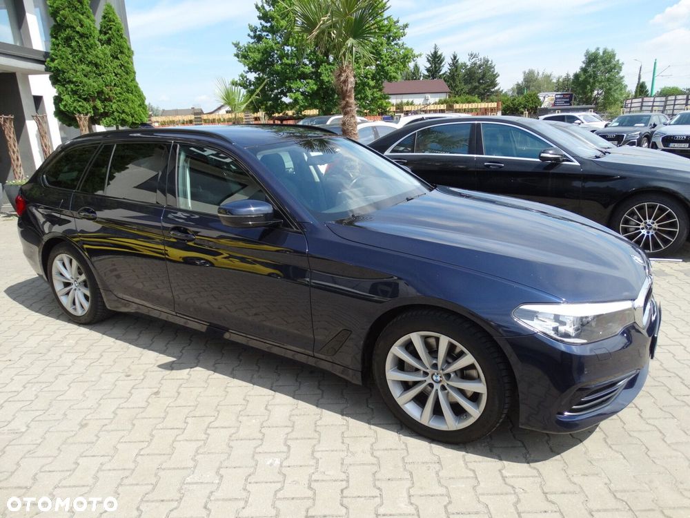 BMW Seria 5 525d Luxury Line sport - 34
