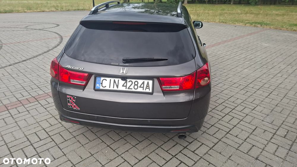 Honda Accord 2.0 Executive - 12