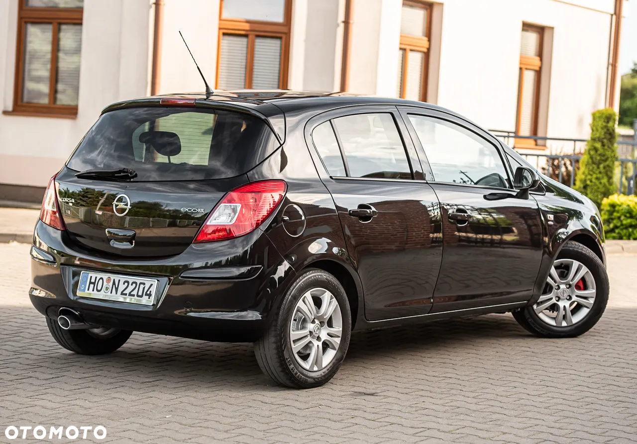 Opel Corsa 1.2 16V Essentia - 9