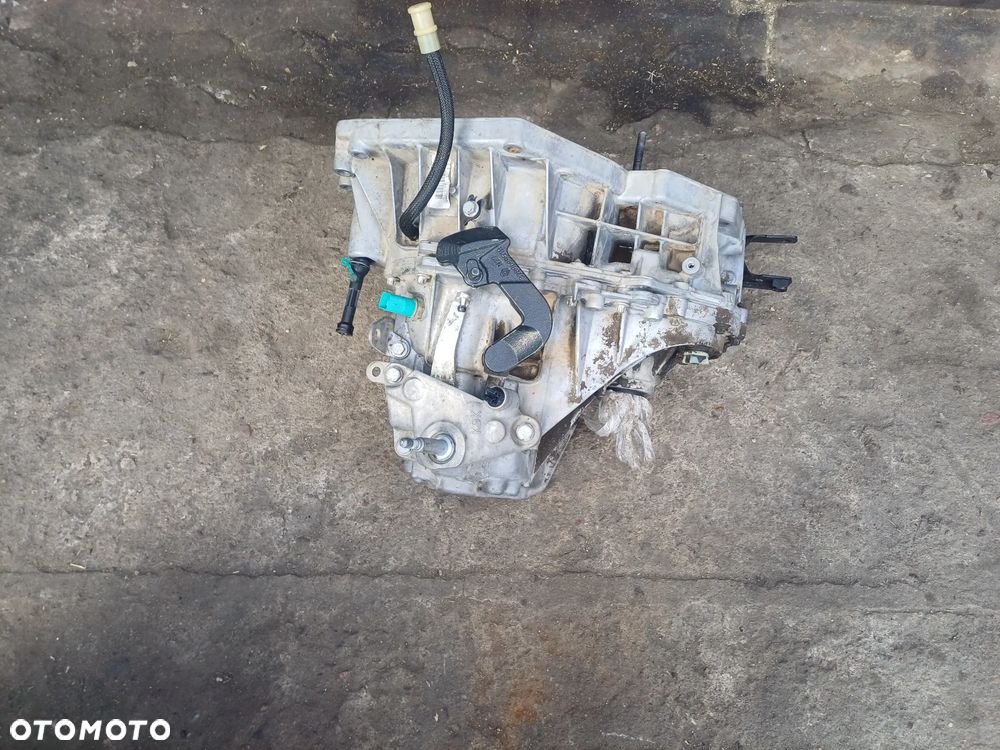 Skrzynia biegow dacia duster I lift 1.6sce 4x4 13-17r tl8008 - 3