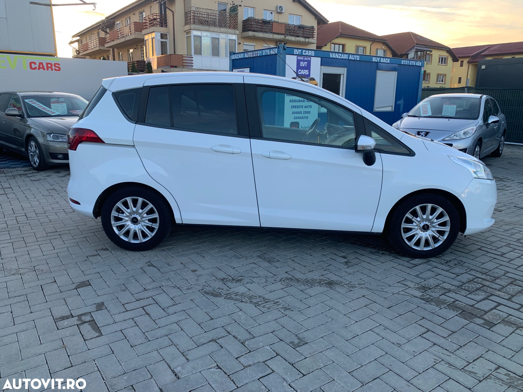 Ford B-Max 1.5 TDCi Ambiente - 17
