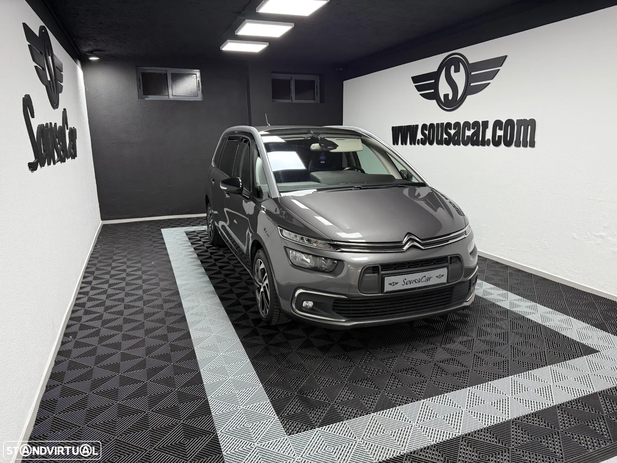 Citroën Grand C4 Spacetourer BlueHDi 130 Stop&Start EAT8 SHINE - 2