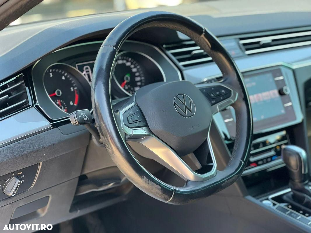Volkswagen Passat Variant 2.0 TDI DSG Comfortline - 8