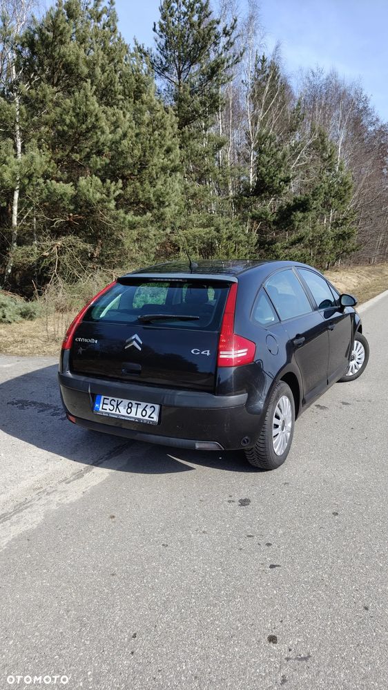 Citroën C4 1.4 16V X - 17