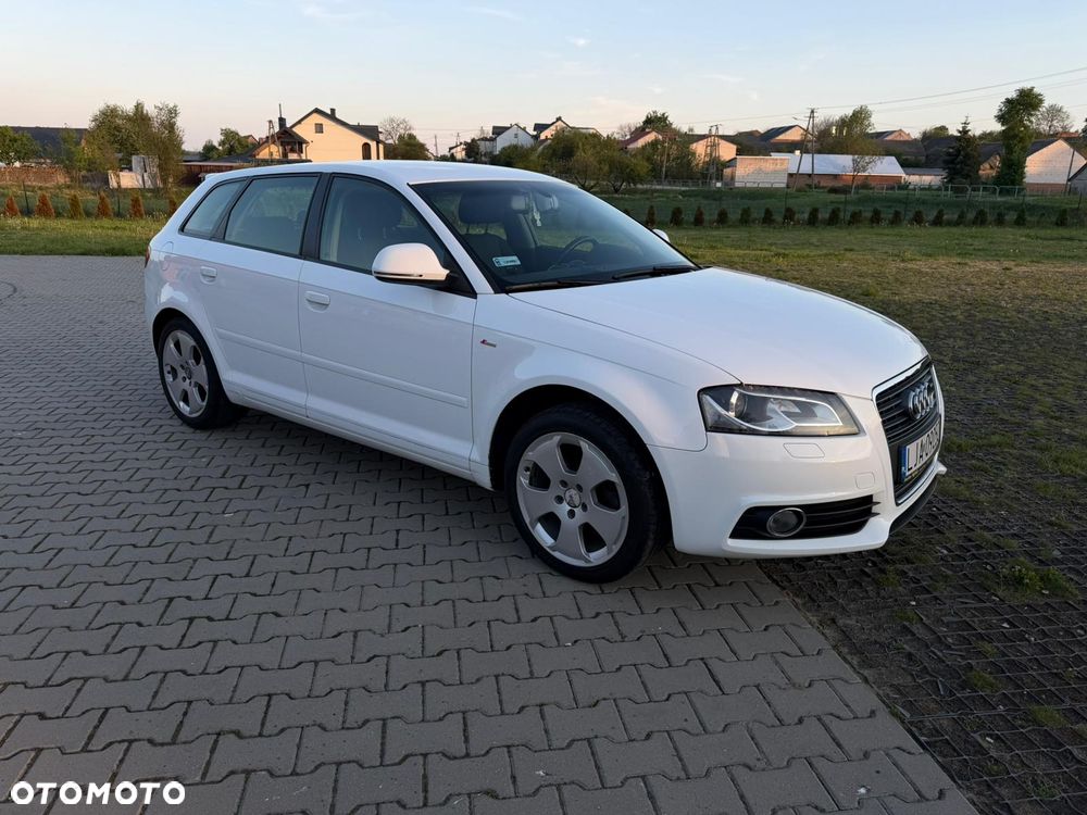 Audi A3 Sportback 1.6 TDI DPF Ambiente - 3