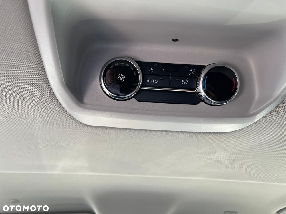 Volkswagen Caravelle 2.5 PHEV L2 Edition CVT - 23