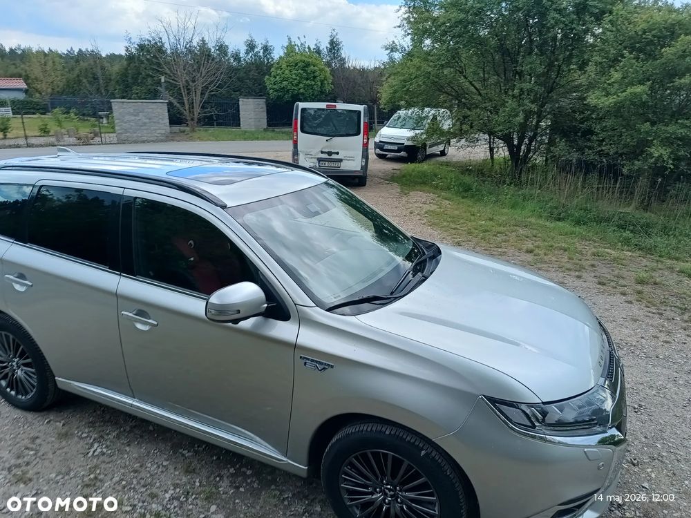 Mitsubishi Outlander - 8