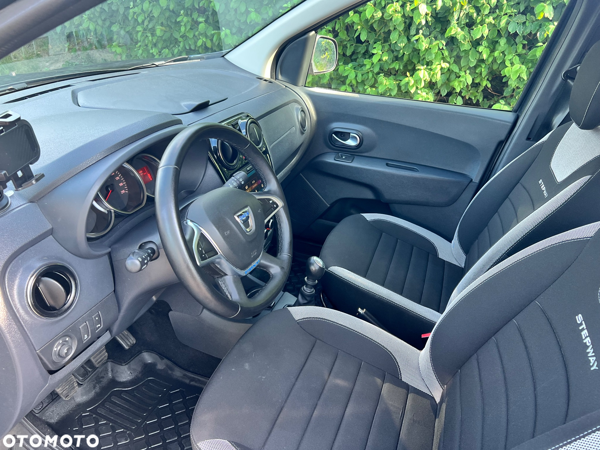 Dacia Lodgy 1.5 Blue dCi Stepway S&S EU6d - 11