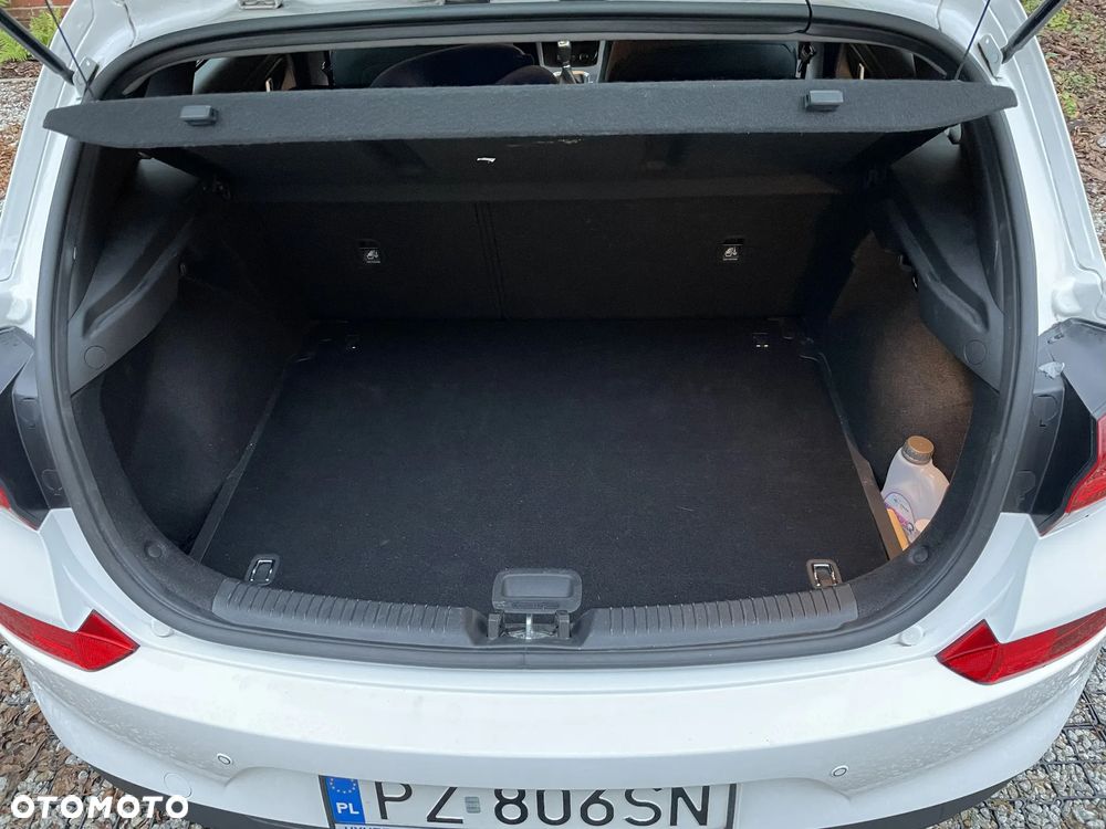 Hyundai i30 1.4 Classic + - 28