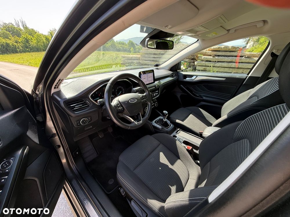 Ford Focus - 35