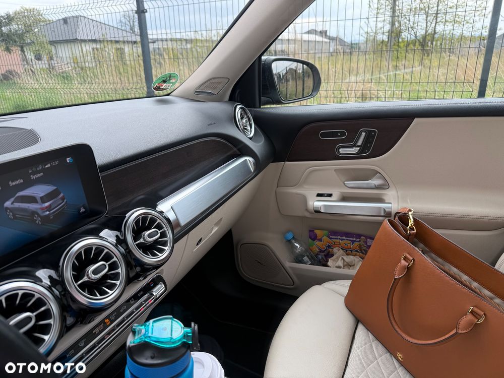 Mercedes-Benz GLB 250 4-Matic Progressive 8G-DCT - 14