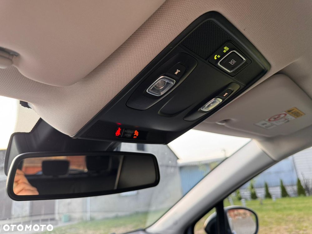 Renault Captur TCe Mild Hybrid 140 GPF TECHNO - 34