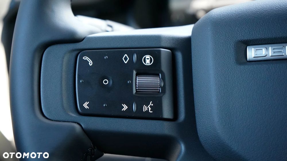 Land Rover Defender 3.0 D350 mHEV X-Dynamic HSE - 17