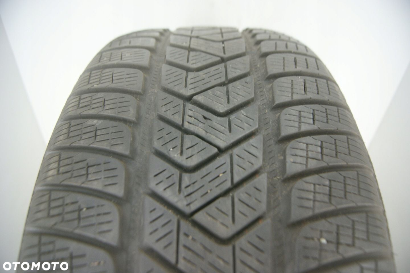 235/60R18 103H Pirelli Scorpion Winter MO 2019r 64752 - 2