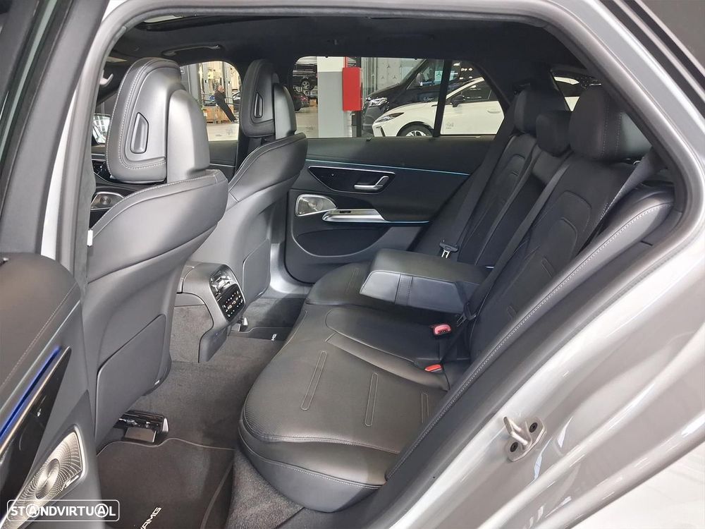 Mercedes-Benz E 53 AMG Hybrid 4Matic+ - 17