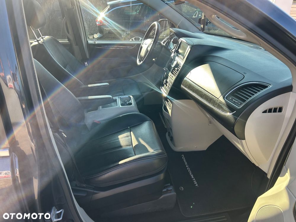 Chrysler Town & Country 3.6 Touring - 6