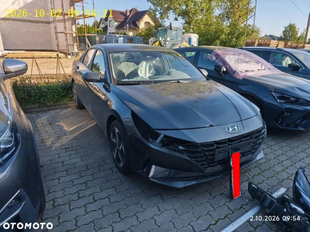 Hyundai Elantra 2022 photo 3