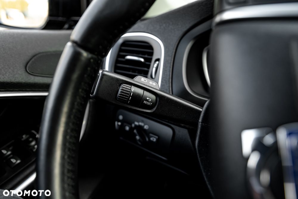 Volvo V40 D3 Geartronic Summum - 28