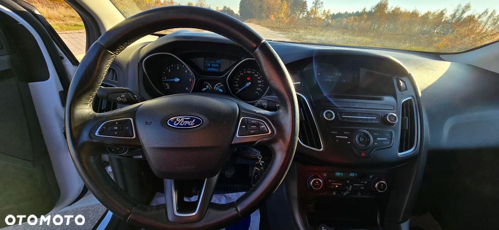 Ford Focus 1.5 TDCi DPF Start-Stopp-System Titanium - 6