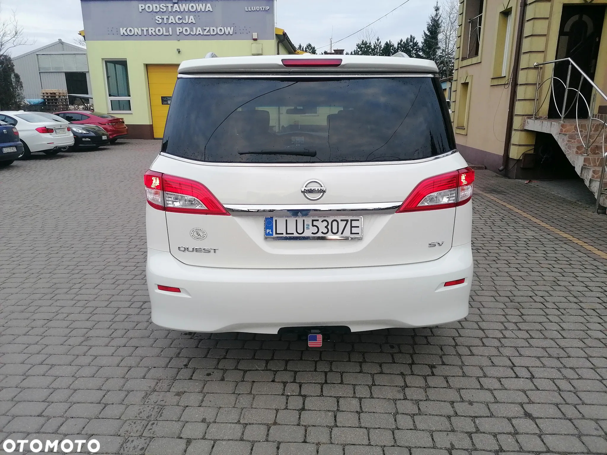 Nissan Quest - 8