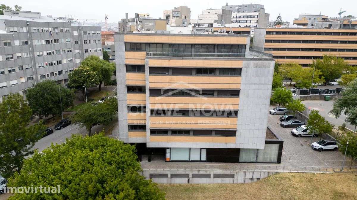 Apartamento T4 em Santa Marinha e São Pedro da Afurada, €460.000
