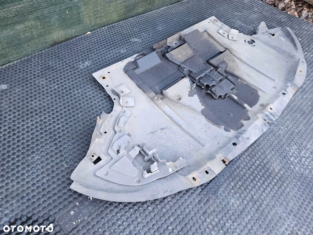 Osłona Pampers 8E0863823 Dolna Pod Silnik Wygłuszenie Silnika Audi A4 B6 B7 Sedan Kombi - 40