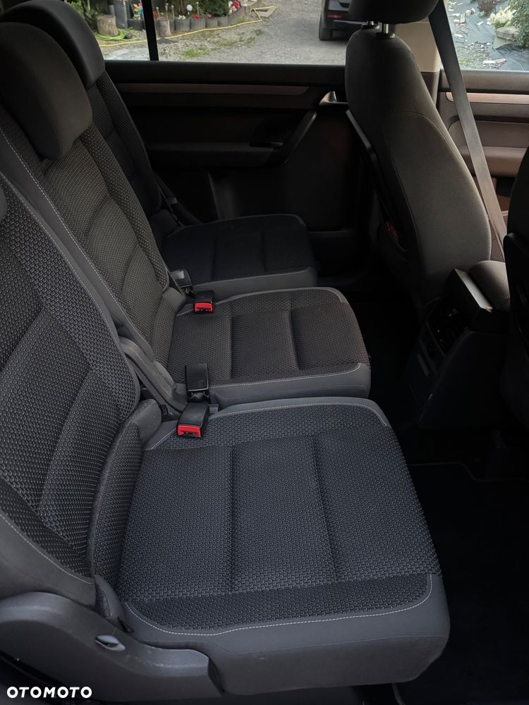 Volkswagen Touran 1.6 TDI DPF BlueMotion Technology DSG STYLE - 6