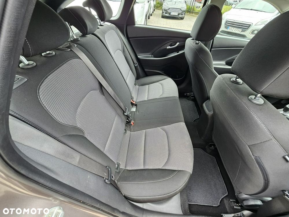 Hyundai i30 1.5 DPI Modern - 30