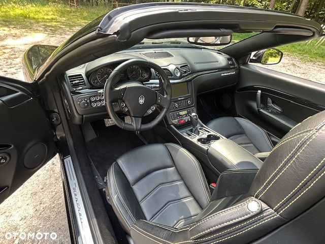 Maserati GranCabrio Sport - 9