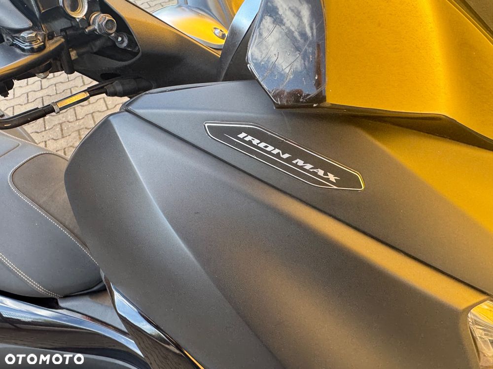 Yamaha X-max - 4
