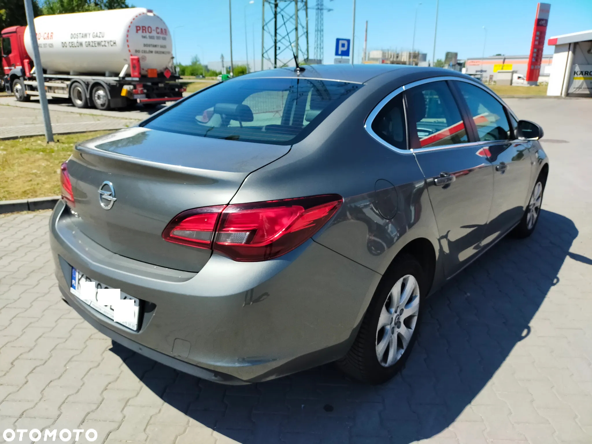Opel Astra IV 1.4 T Business EU6 - 4