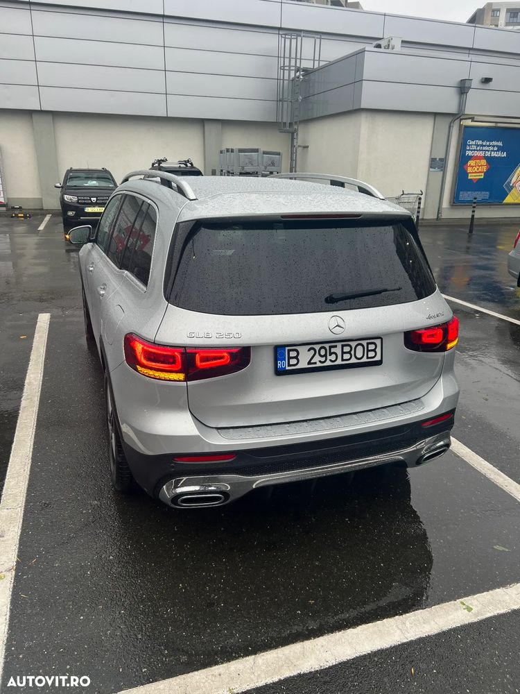 Mercedes-Benz GLB 250 4MATIC Aut. - 12