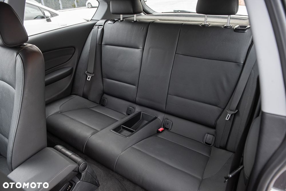 BMW Seria 1 120d DPF Edition Sport - 22