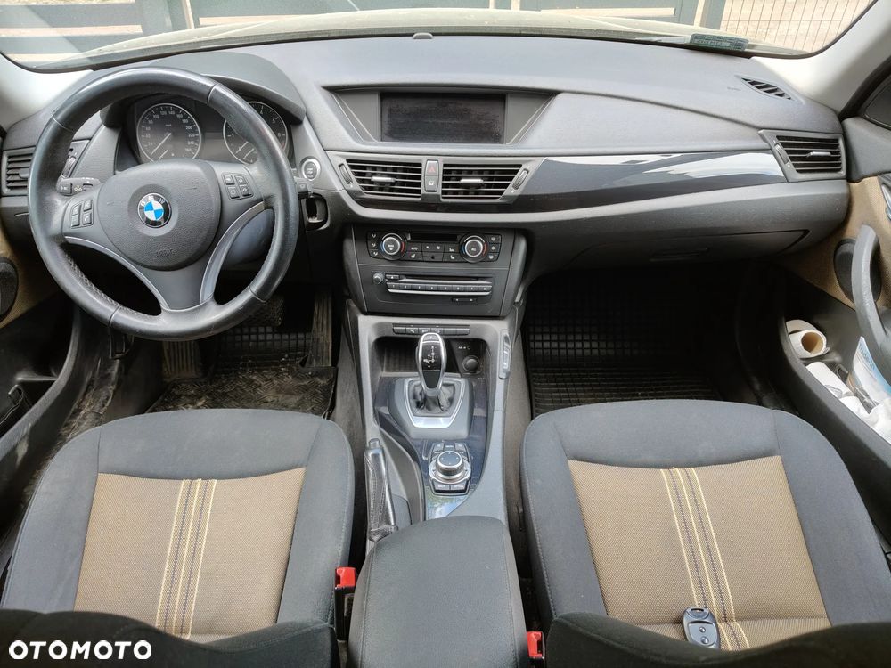 BMW X1 xDrive20i - 9